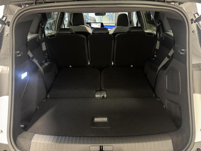 Peugeot 5008 image 1