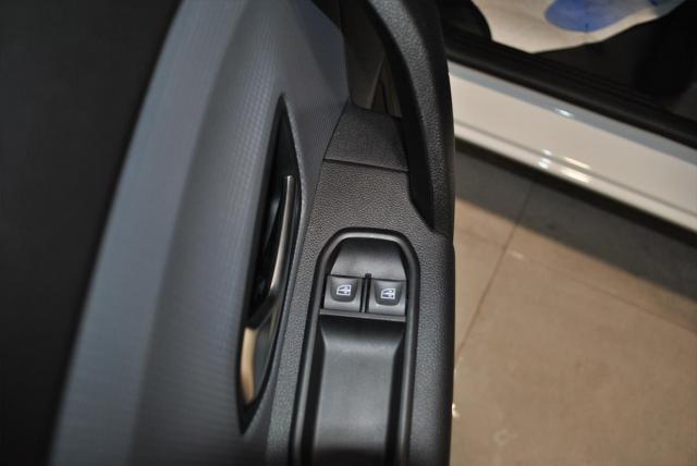 Renault Express image 2