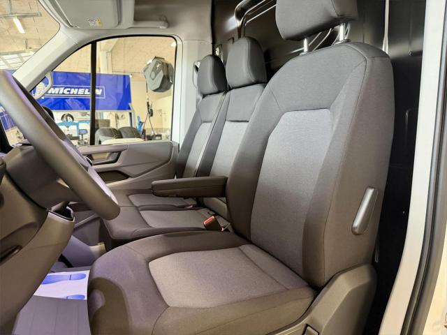 Volkswagen Crafter image 8