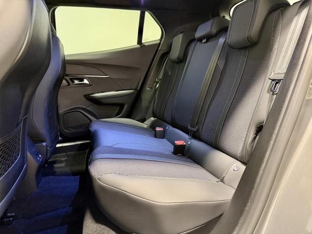 Peugeot 2008 image 7
