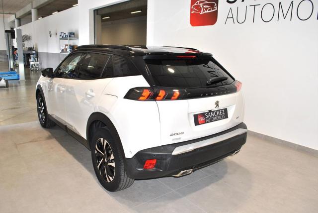 Peugeot 2008 image 3