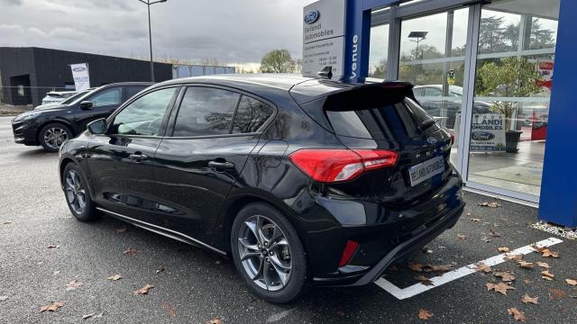 Ford Focus image 5