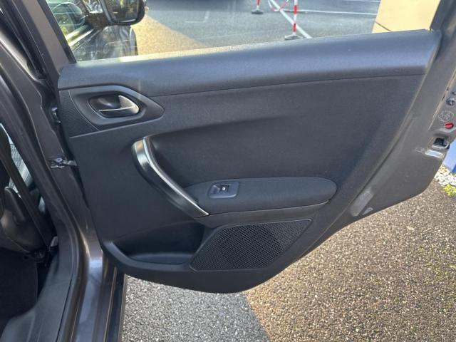Peugeot 2008 image 4