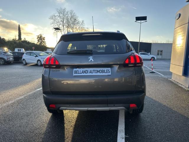 Peugeot 2008 image 8