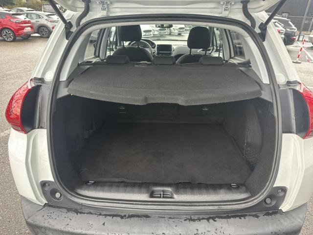 Peugeot 2008 image 3