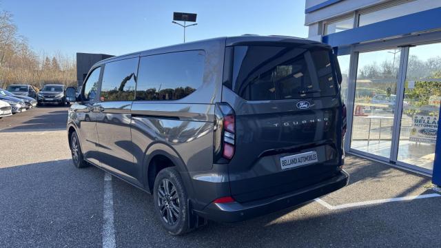 Ford Tourneo image 9