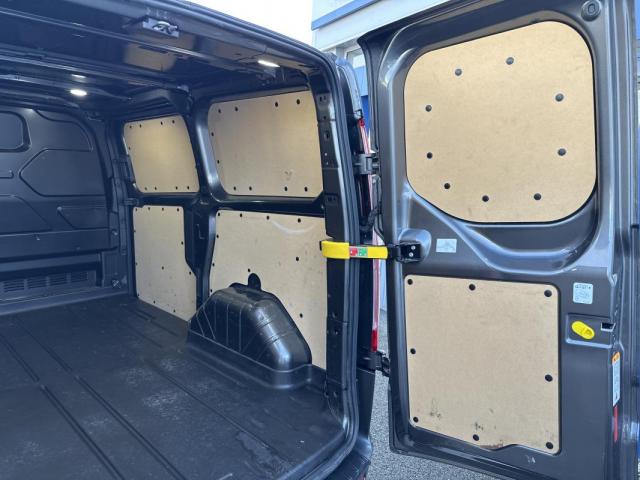 Ford Transit Custom image 4