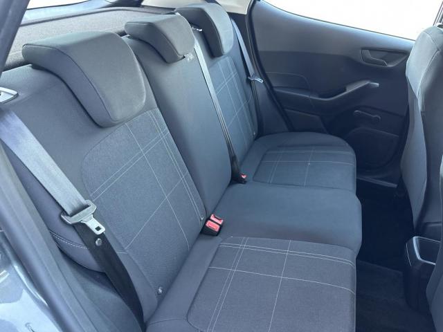 Ford Fiesta image 9