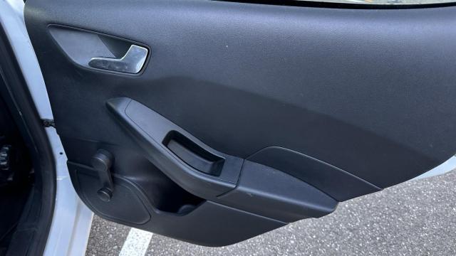 Ford Fiesta image 3