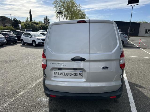 Ford Transit Courier image 4