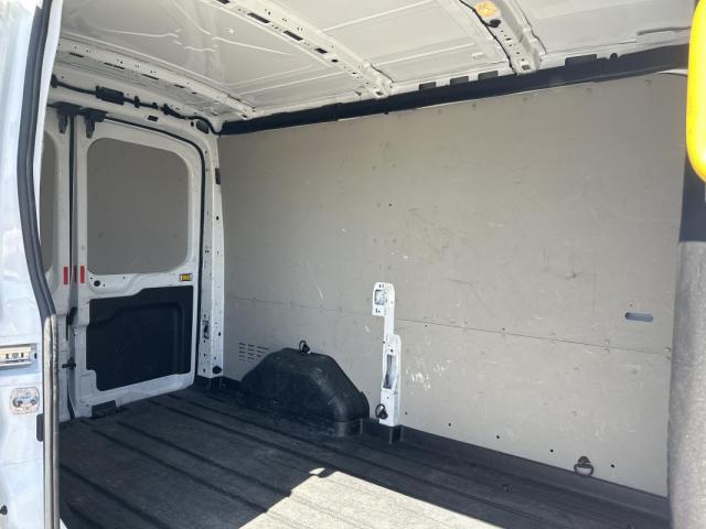 Ford Transit image 9