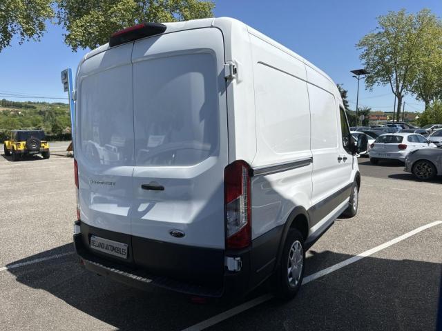 Ford Transit image 4