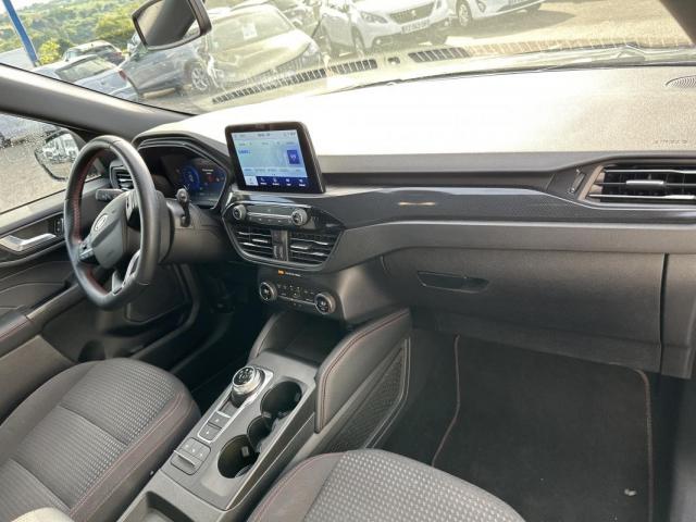 Ford Kuga image 3
