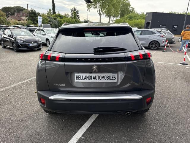 Peugeot 2008 image 2
