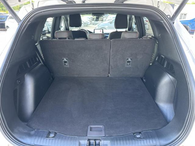Ford Kuga image 2