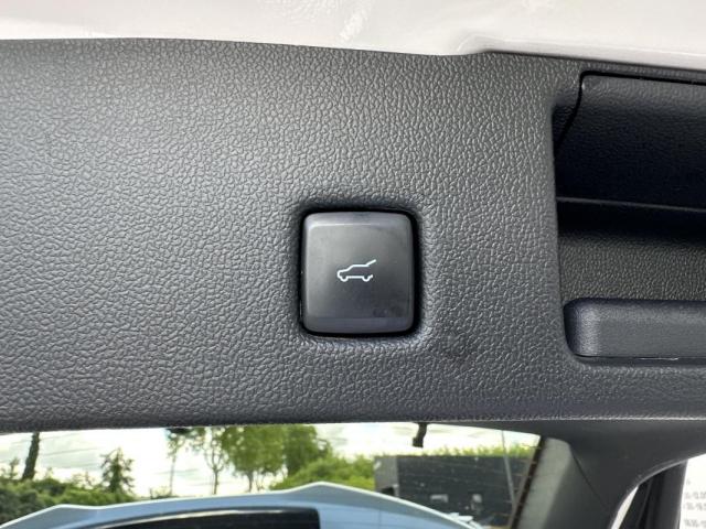 Ford Kuga image 6