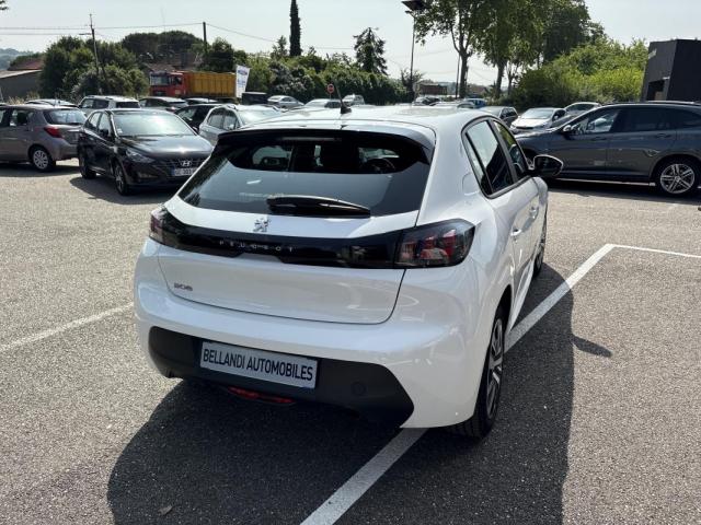 Peugeot 208 image 8