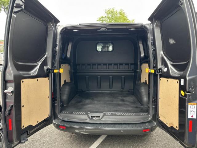 Ford Transit Custom image 7