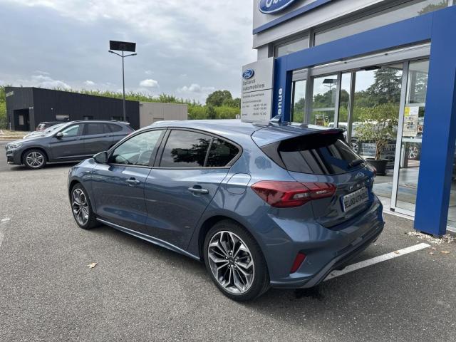 Ford Focus image 9