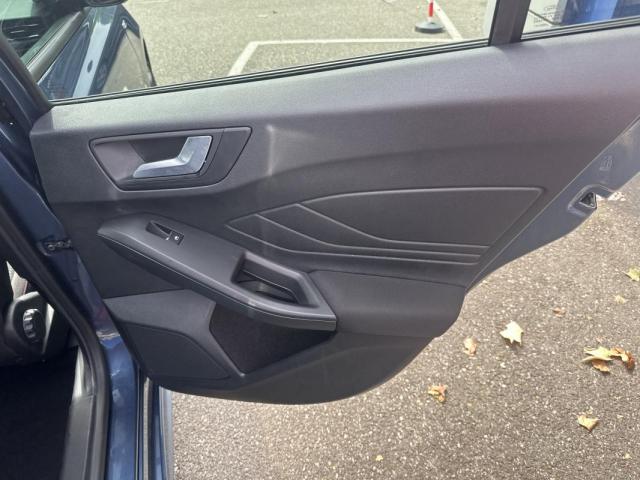 Ford Focus image 5