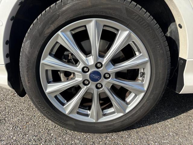 Ford Kuga image 5