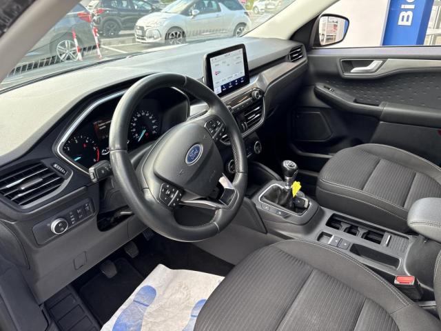Ford Kuga image 6