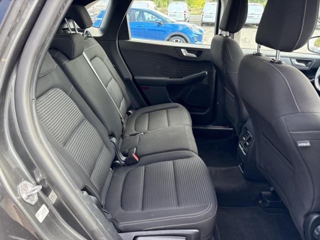Ford Kuga image 4