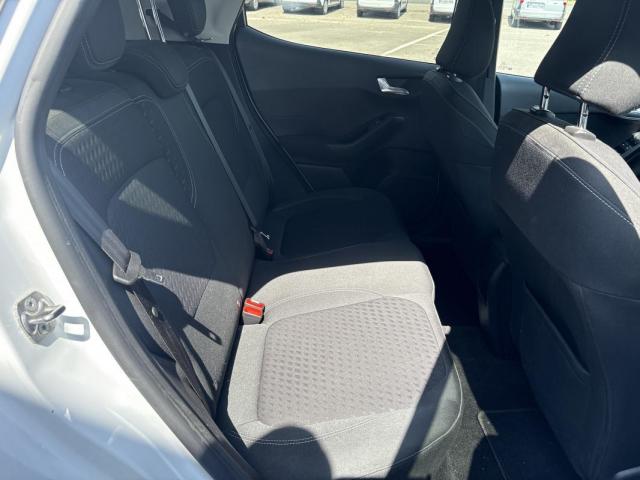 Ford Fiesta image 6