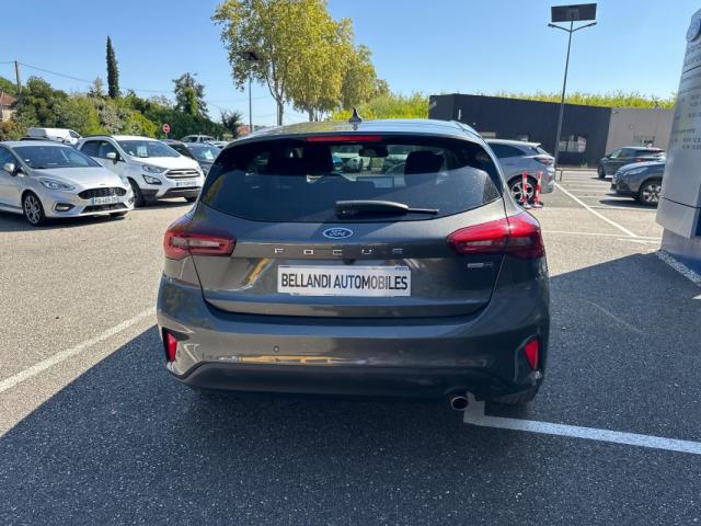 Ford Focus image 9