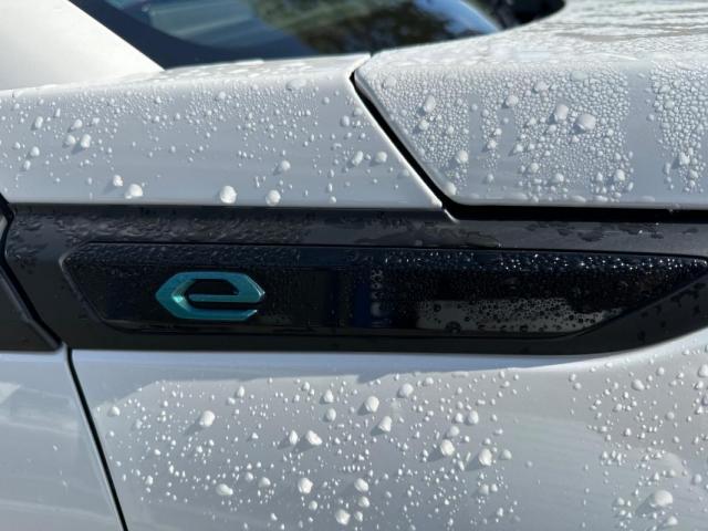 Peugeot 2008 image 6