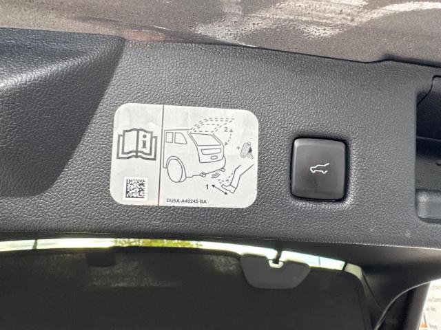 Ford Kuga image 9