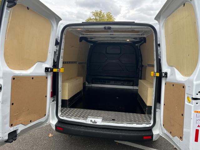 Ford Transit Custom image 8