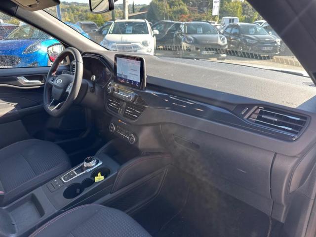 Ford Kuga image 1