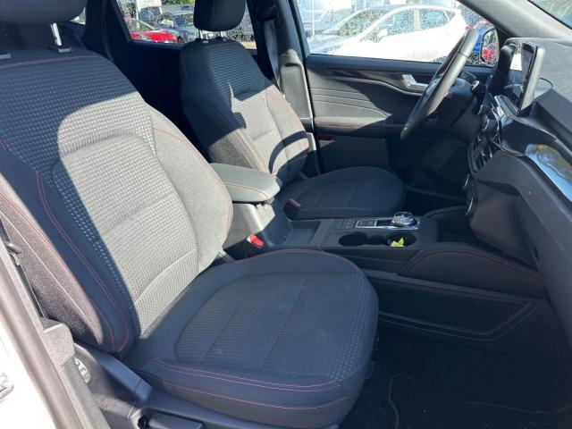 Ford Kuga image 2