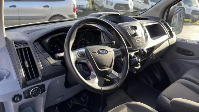 Ford Transit image 8