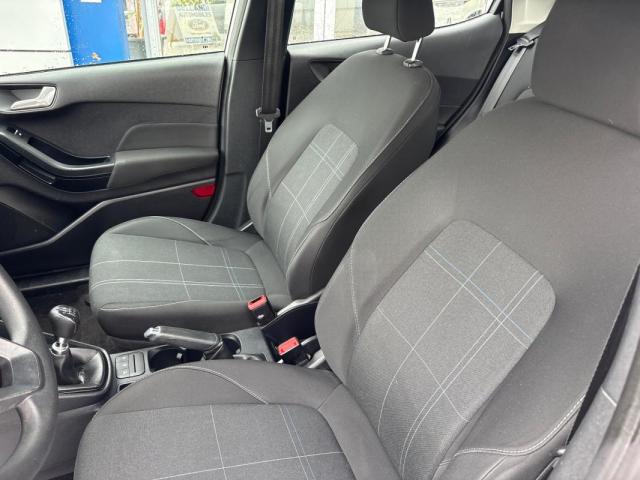 Ford Fiesta image 2
