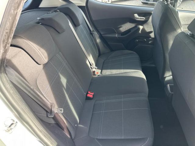 Ford Fiesta image 9