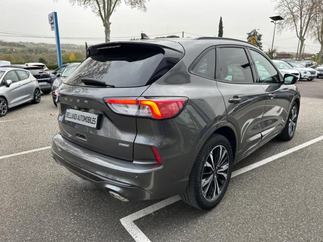 Ford Kuga image 4