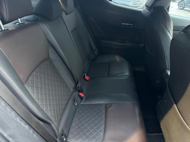 Toyota C-Hr image 8