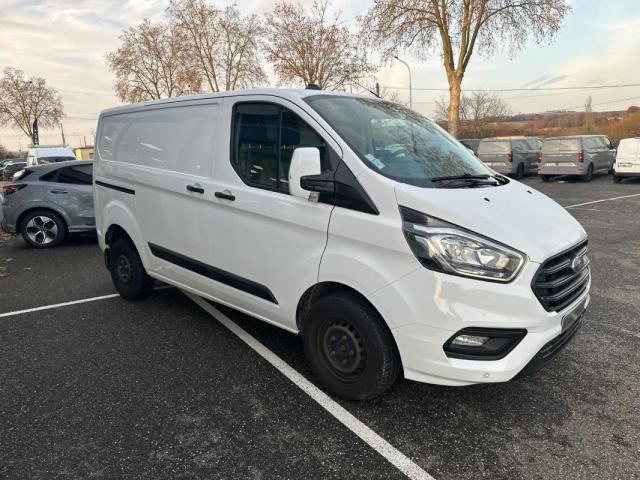 Ford Transit Custom image 3