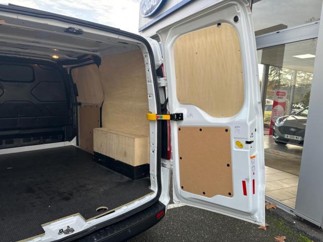 Ford Transit Custom image 8