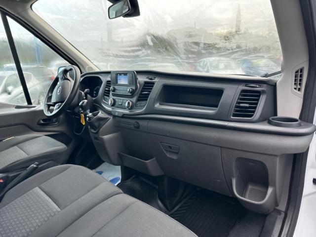 Ford Transit image 7