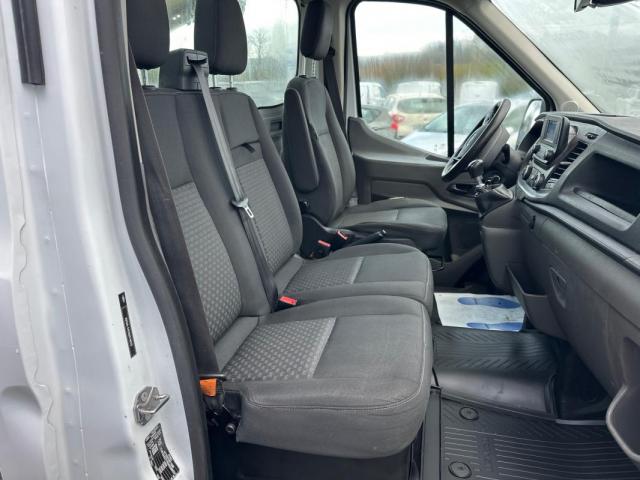 Ford Transit image 6