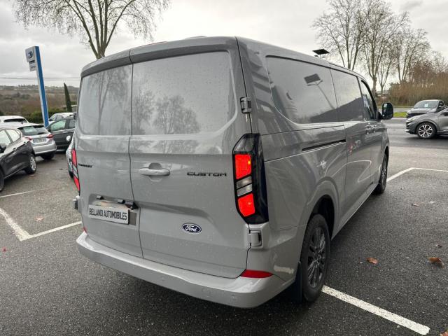 Ford Transit Custom image 9