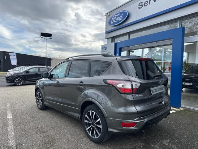 Ford Kuga image 1