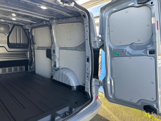 Ford Transit Custom image 1
