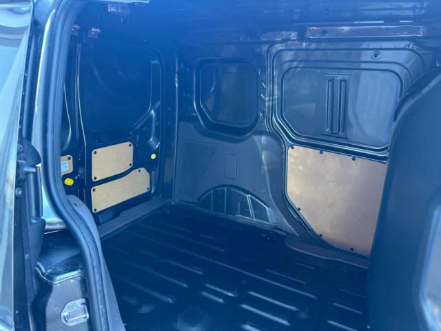 Ford Transit Connect image 7