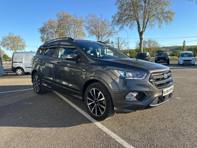 Ford Kuga image 6