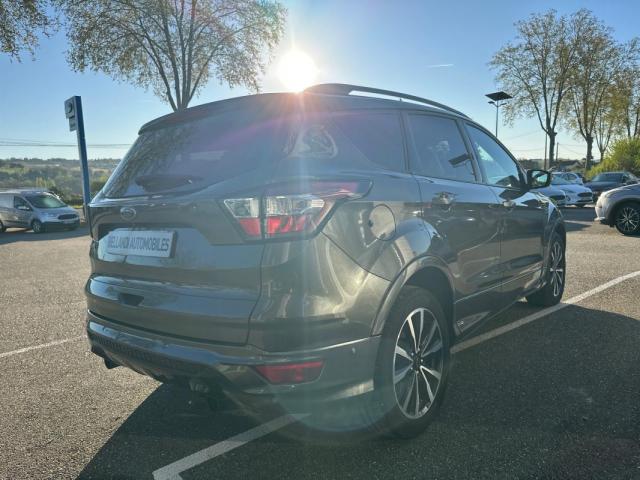 Ford Kuga image 8