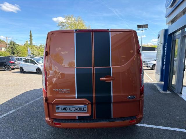 Ford Transit Custom image 2